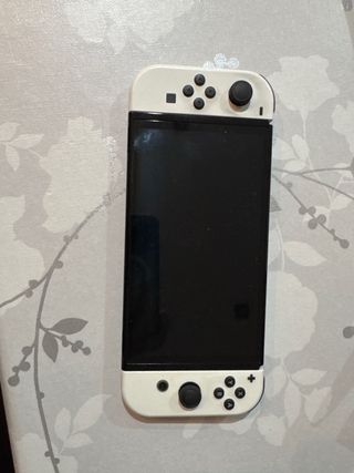 Nintendo Switch OLED Bianca e Nera