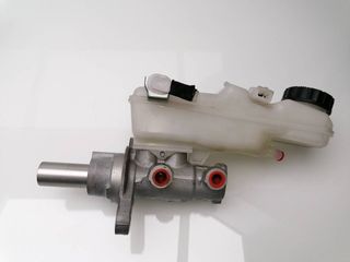 BOMBA FRENO TOYOTA AURIS (3)