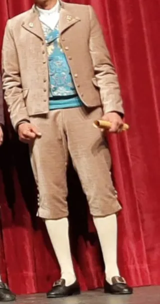 Traje fallero Torrentí beige