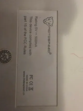 Teclado Gaming Motospeed rosa y blanco