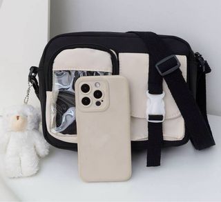 Bolso negro y beige con osito