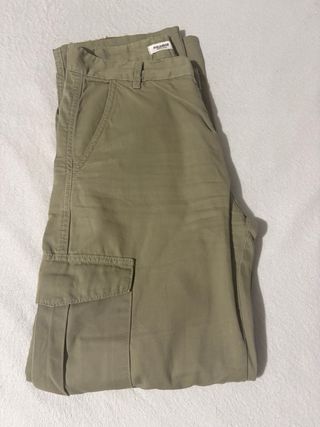 Pantalón cargo verde militar Talla M