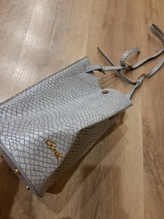 Bolso Diesel gris efecto piel serpiente