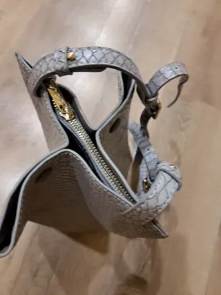 Bolso Diesel gris efecto piel serpiente