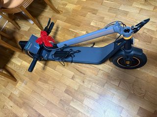 Patinete eléctrico como nuevo