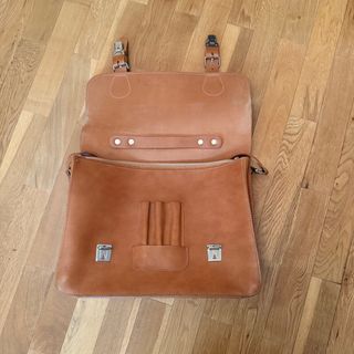 Maletín de cuero natural vintage