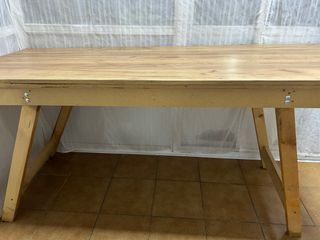 Mesa de trabajo de madera
