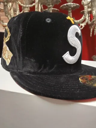 Gorra New Era 59Fifty Negra y Dorada Talla 7.1/4