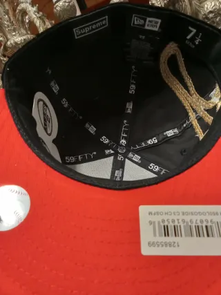 Gorra New Era 59Fifty Negra y Dorada Talla 7.1/4