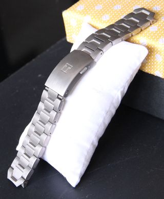 Tissot ARMIS TISSOT T-TOCH TITANIO