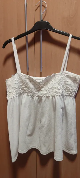 Top tirantes encaje y gasa beige