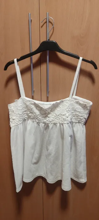 Top tirantes encaje y gasa beige