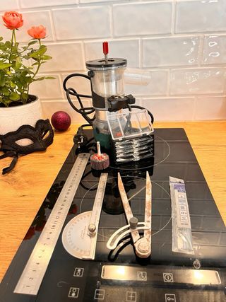 Fresadora Hammer FRZ710 - 710W Incluye +6 regalos