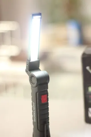 Linterna LED Recargable USB.