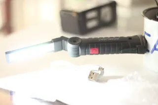 Linterna LED Recargable USB.