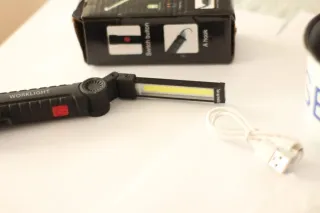 Linterna LED Recargable USB.