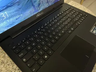 ASUS F553M Series Notebook HDMI