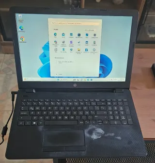 Laptop HP 15 i3 6ta Gen 8GB RAM 240GB SSD