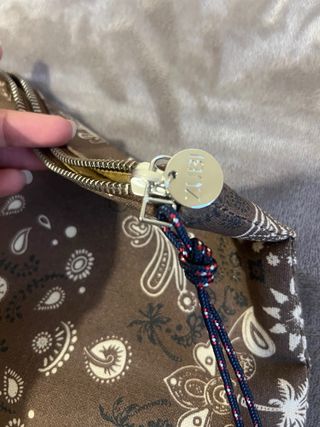 Bolso de mano Zubi estampado bandana