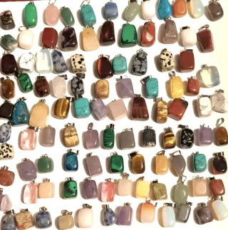 100 pendenti pietre dure miste