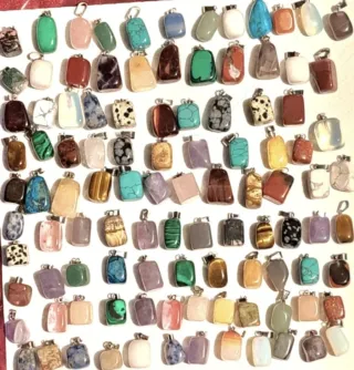 100 pendenti pietre dure miste