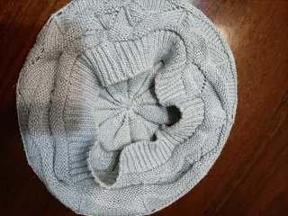 Berretto bambina con fili argentati