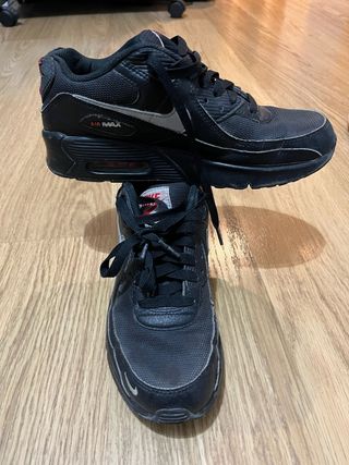 Zapatillas Nike Air Max Negras y Plateadas