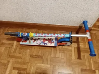 Patinete infantil Spiderman