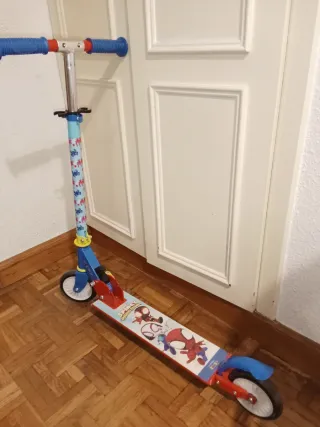 Patinete infantil Spiderman