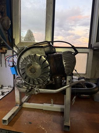 Motor Vespa 9DN 200 encendido Ducati