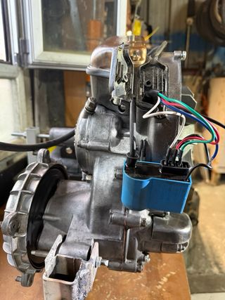Motor Vespa 9DN 200 encendido Ducati