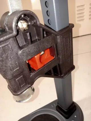 Tappatrice a colonna + 80 tappi nuovi