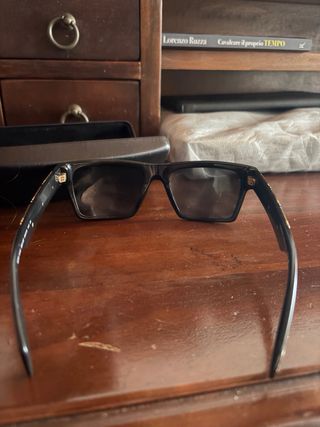 Occhiali da sole Versace neri e oro