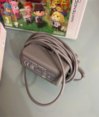 Nintendo 2DS Rosa con Tomodachi Life e Animal Crossing