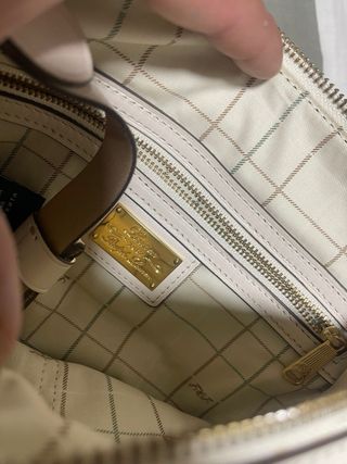 variedades de bolsos de distintas marcas