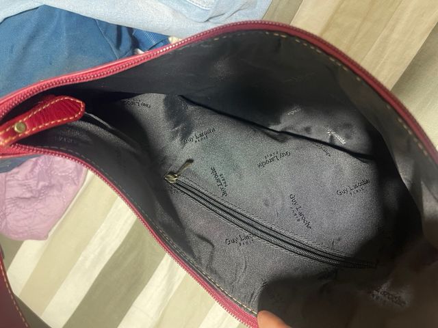 variedades de bolsos de distintas marcas