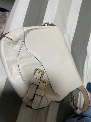 variedades de bolsos de distintas marcas