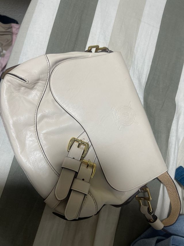 variedades de bolsos de distintas marcas