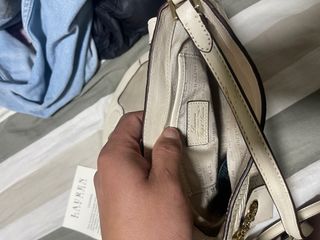 variedades de bolsos de distintas marcas