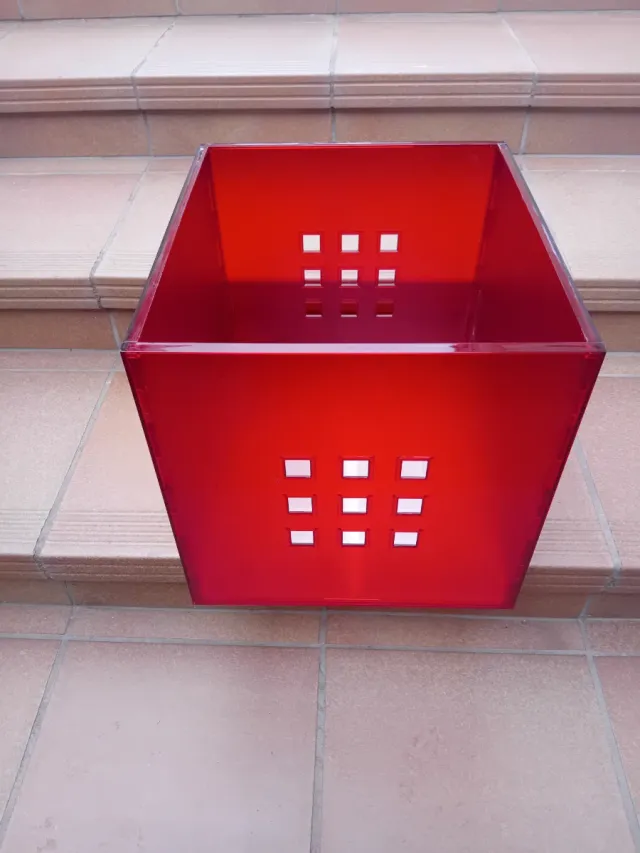 Cajón LEKMAN IKEA rojo