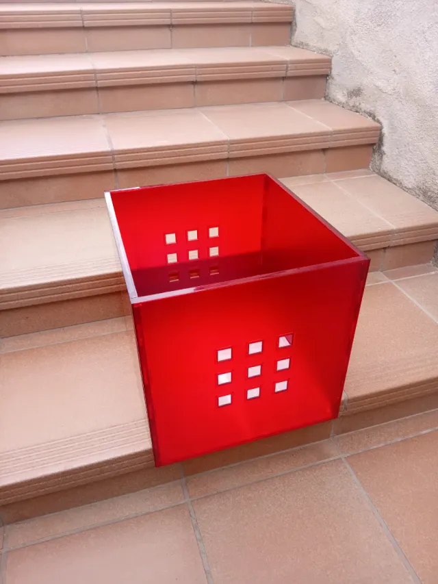 Cajón LEKMAN IKEA rojo