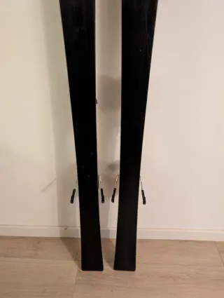 ESQUIS 142 ROSSIGNOL