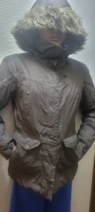 Chaqueta Decathlon verde/marrón con capucha