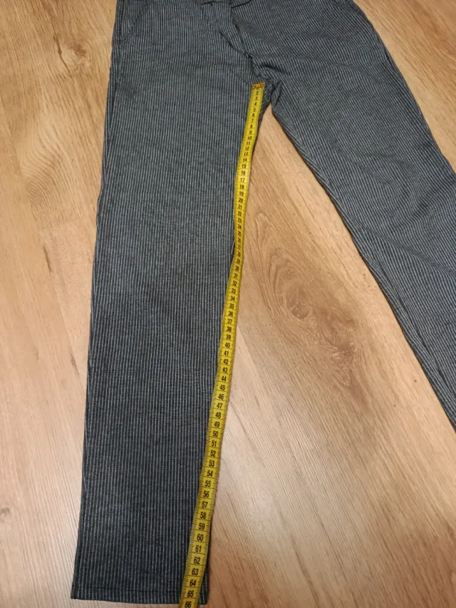 Pantalón rayas gris y beige Talla M