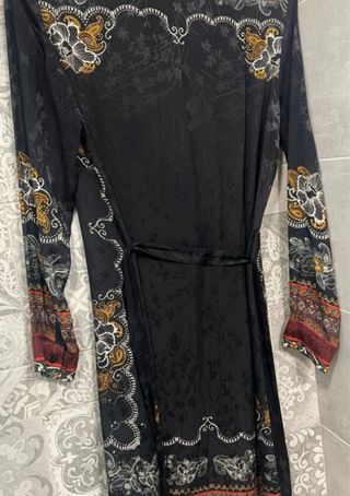 Vestido camisero midi Desigual estampado.