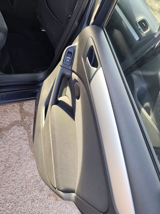 Volkswagen Golf - 1.6 TDI 105 CV - DPF DSG7 Sport