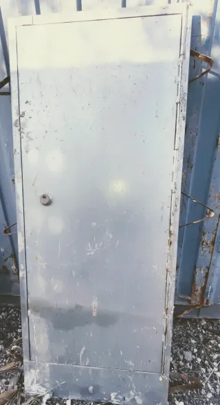 Puerta Seguridad Antiokupa con Llave y marco