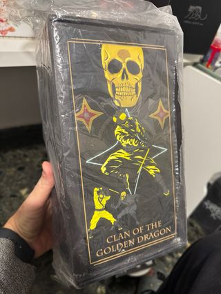 Mezco One:12 Gomez Clan of the Golden Dragon