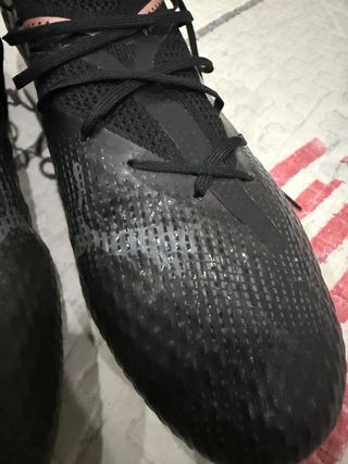 Botas de fútbol Puma Future Negras y Rosas