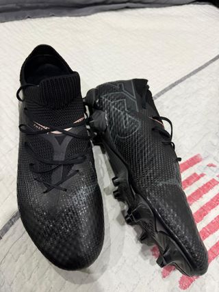 Botas de fútbol Puma Future Negras y Rosas